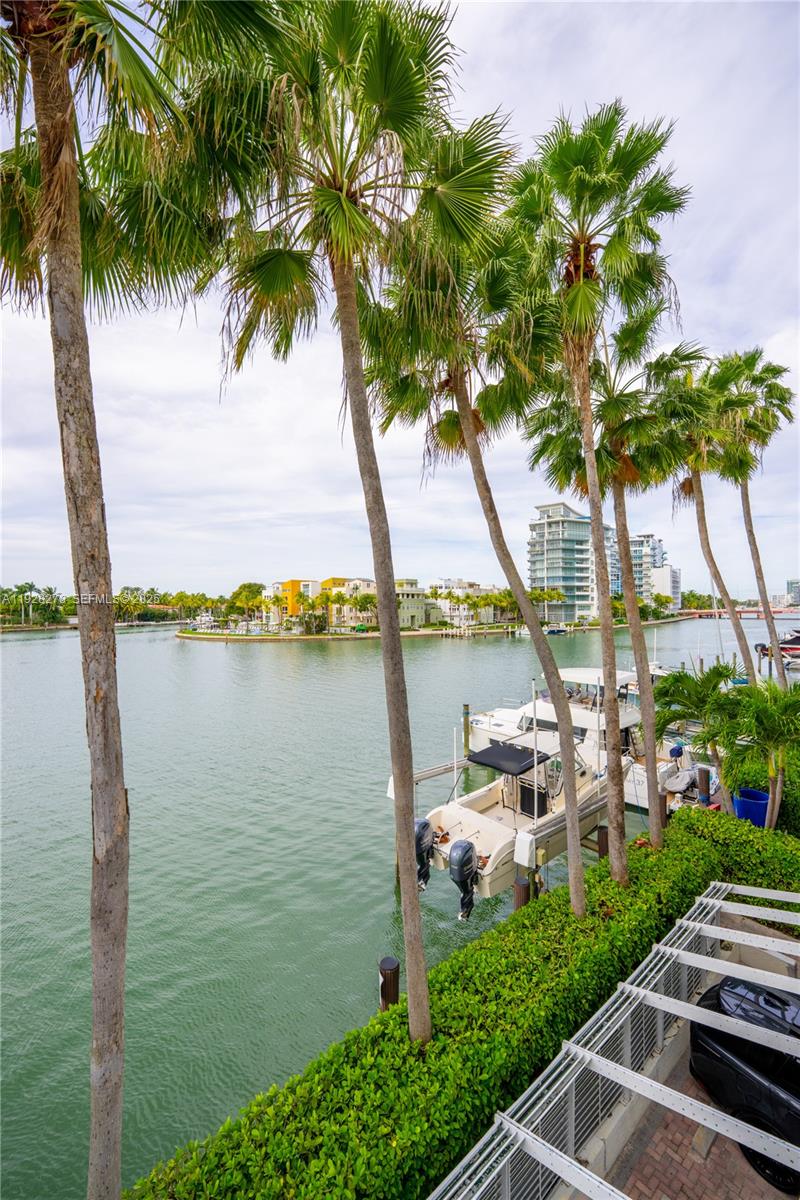 THE GRANDVIEW CONDO - Residential