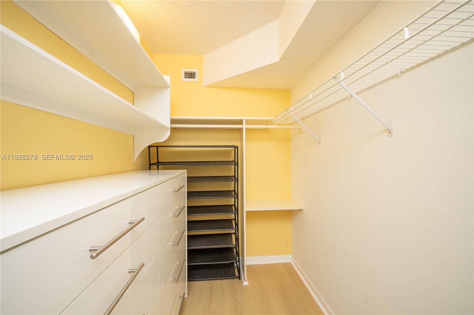 THE GRANDVIEW CONDO - Residential