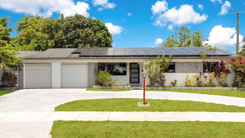 Property for Sale at 2807 S Wiley St, Hollywood, Broward County, Florida - Bedrooms: 3 
Bathrooms: 2  - $670,000