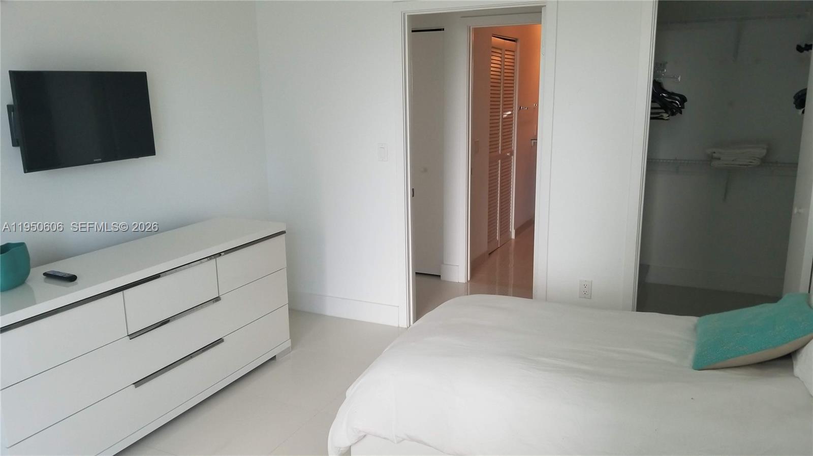 THE AXIS ON BRICKELL II C - Residential