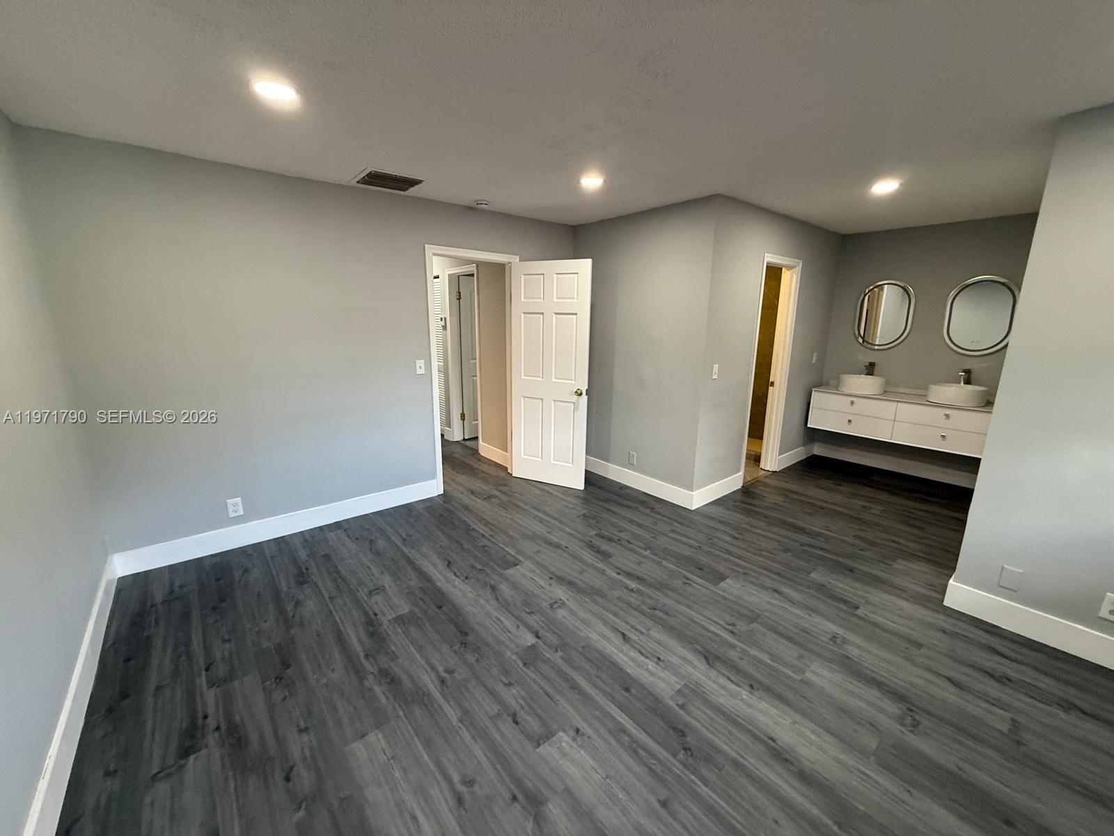 STONEHEDGE CONDO - Residential