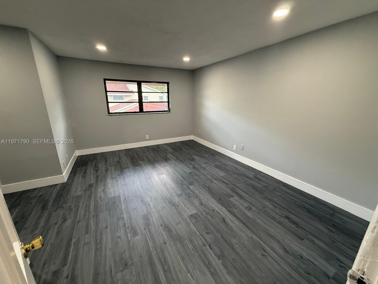 STONEHEDGE CONDO - Residential