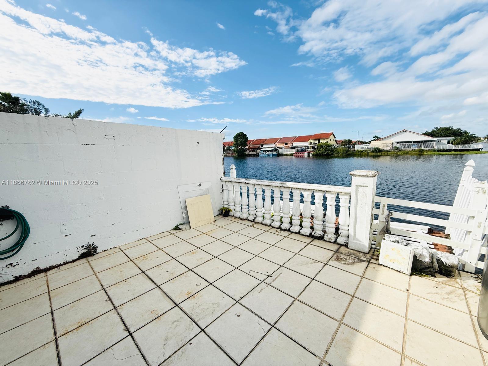 BUENAVISTA LAKES CONDO - Residential