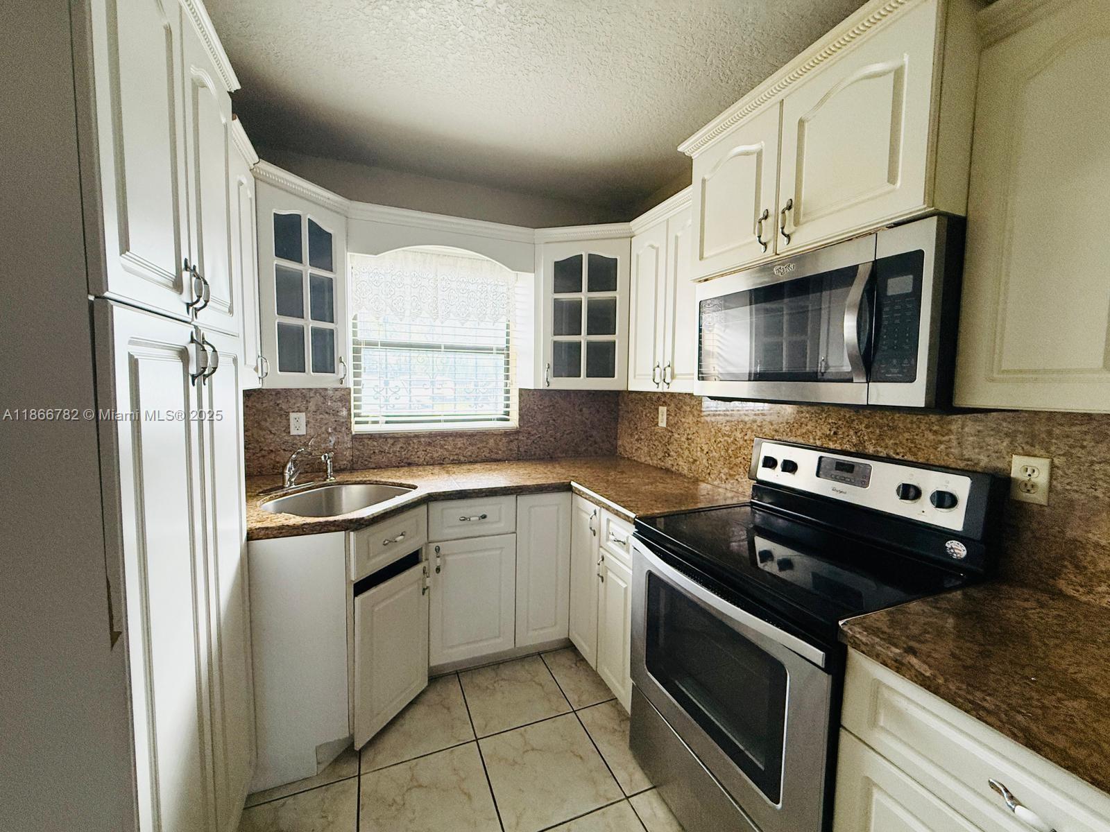 BUENAVISTA LAKES CONDO - Residential