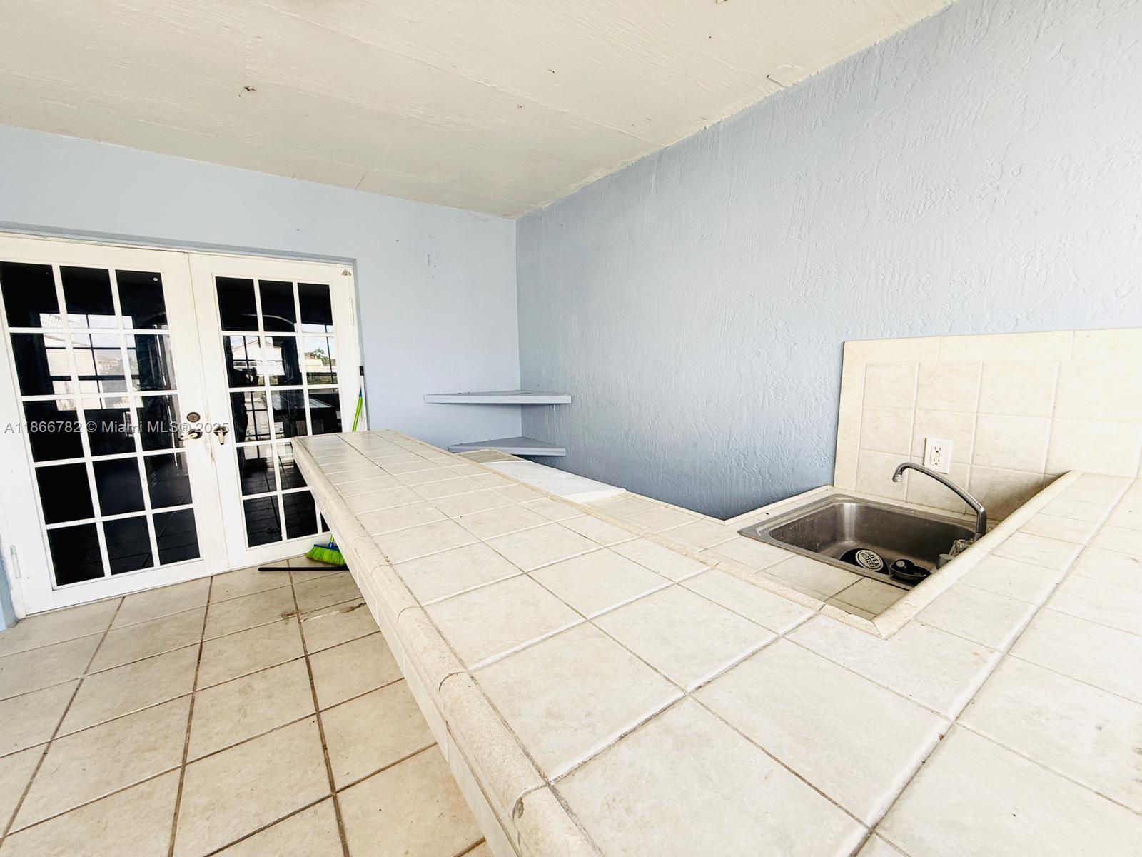 BUENAVISTA LAKES CONDO - Residential