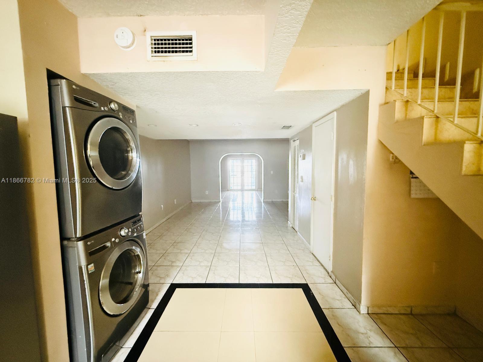 BUENAVISTA LAKES CONDO - Residential