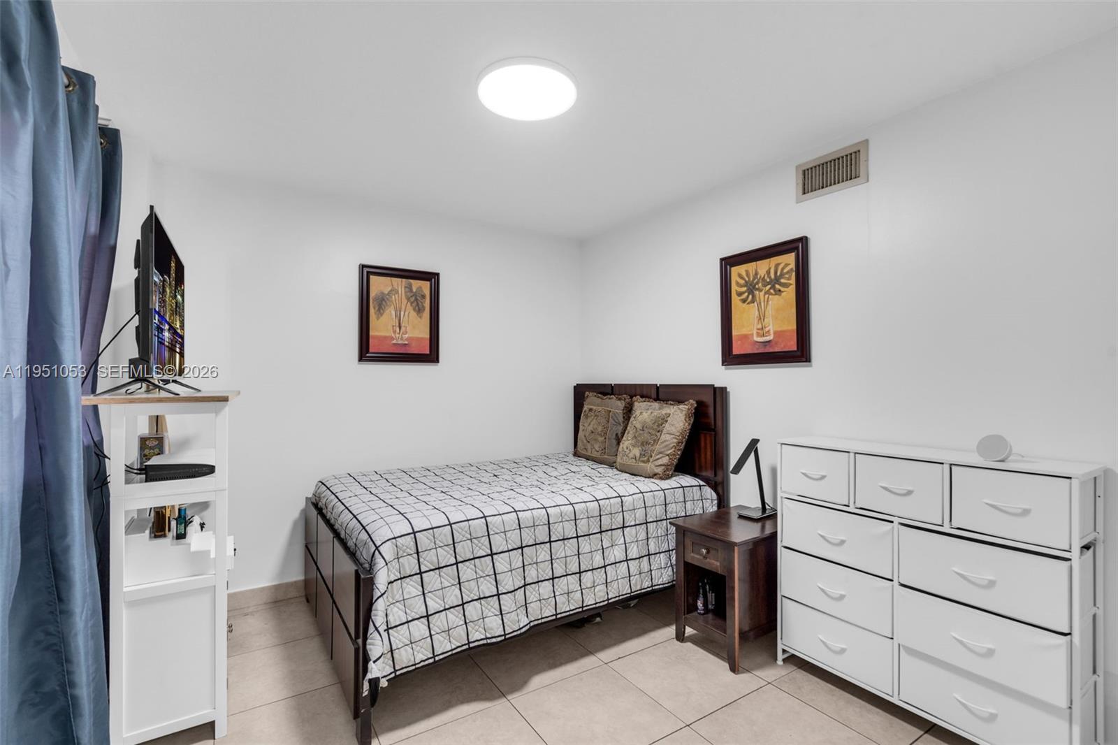 GROVELAND CONDO - Residential