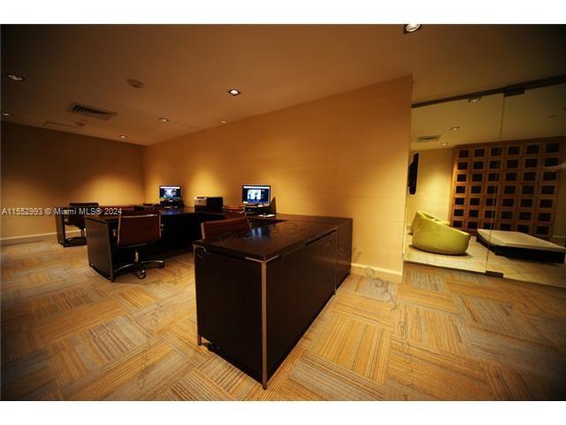 THE PLAZA 851 BRICKELL CO - Residential Lease