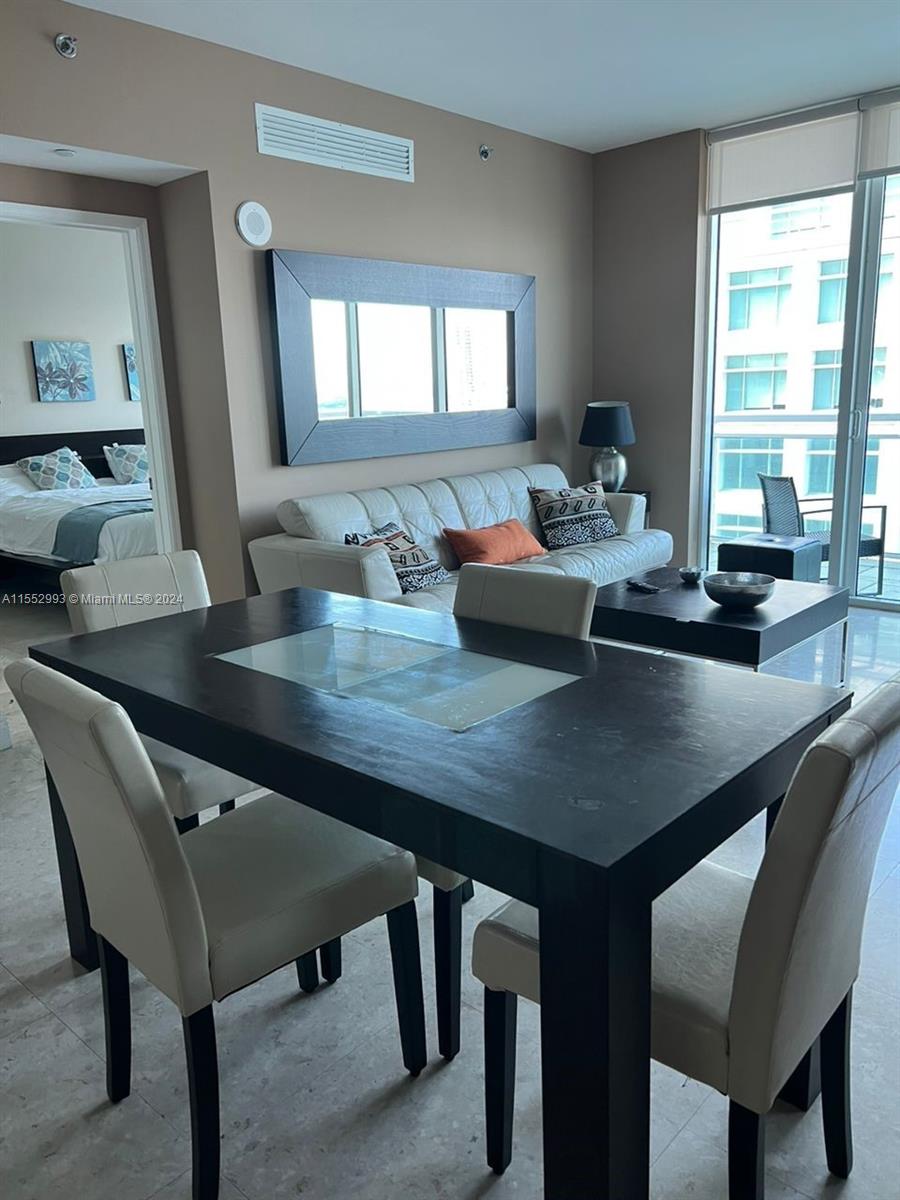 THE PLAZA 851 BRICKELL CO - Residential Lease