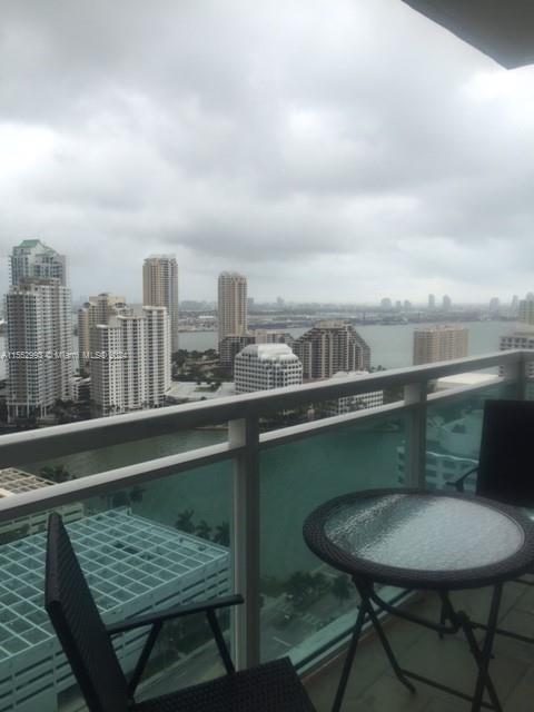 THE PLAZA 851 BRICKELL CO - Residential Lease