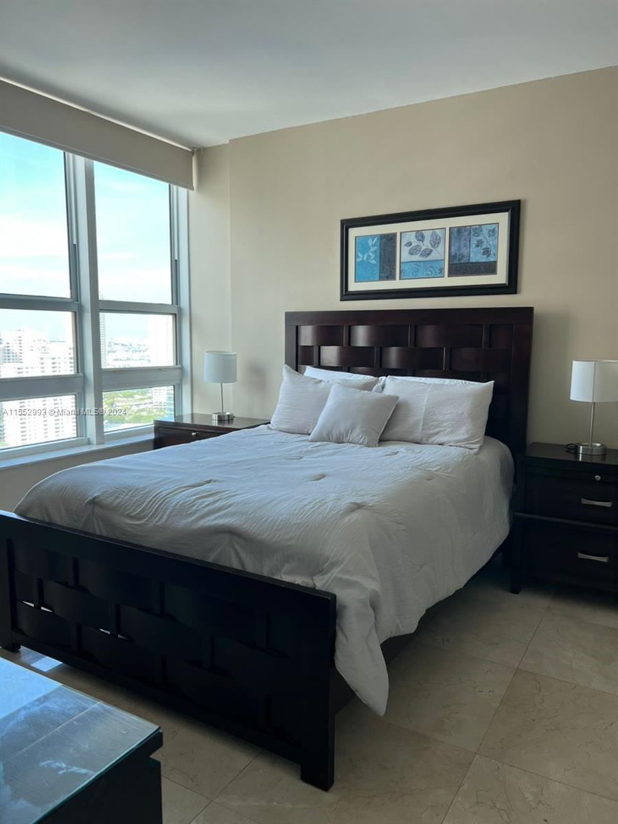 THE PLAZA 851 BRICKELL CO - Residential Lease