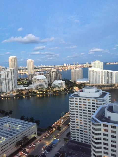 THE PLAZA 851 BRICKELL CO - Residential Lease