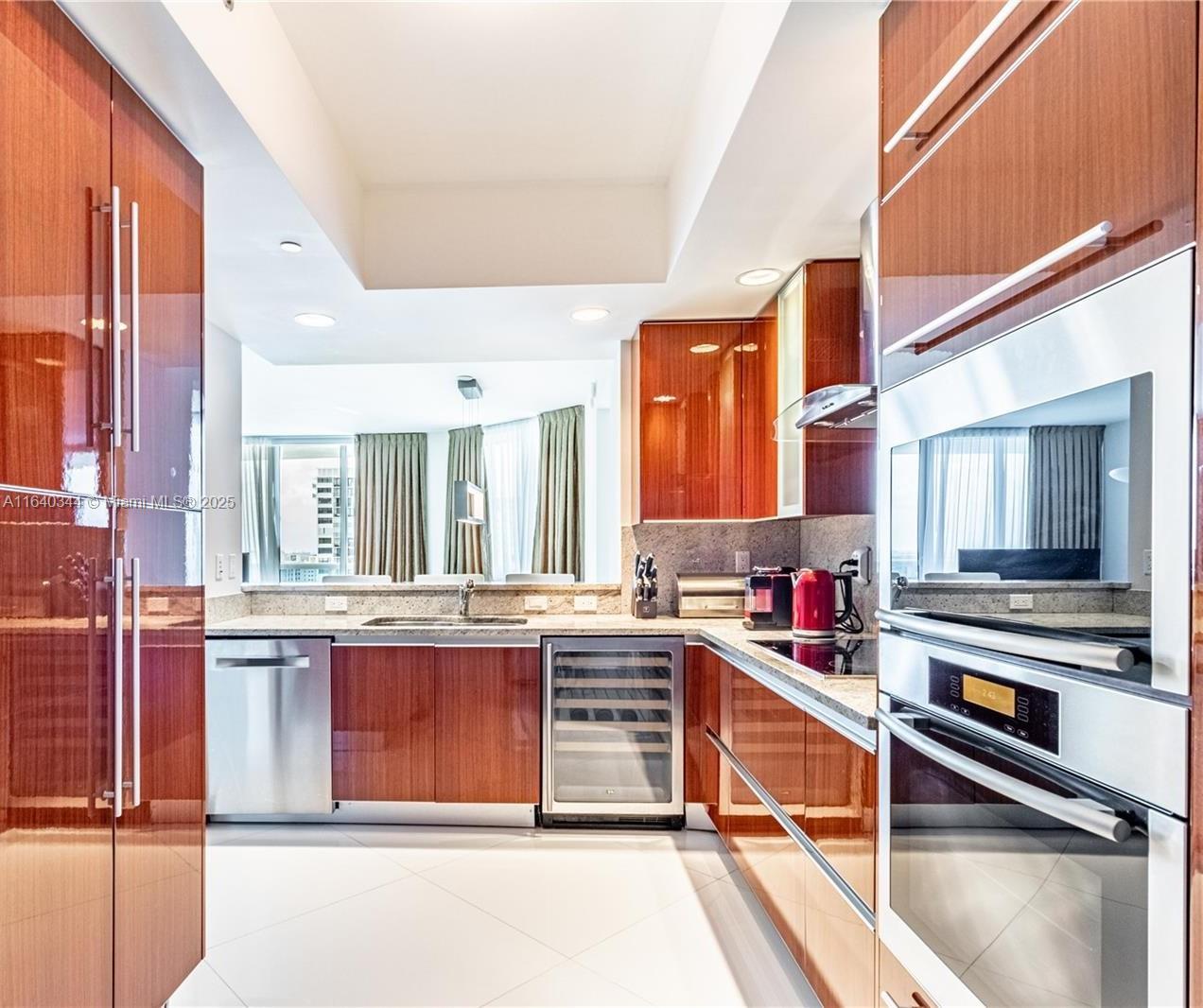 2711 HOLLYWOOD BEACH COND - Residential