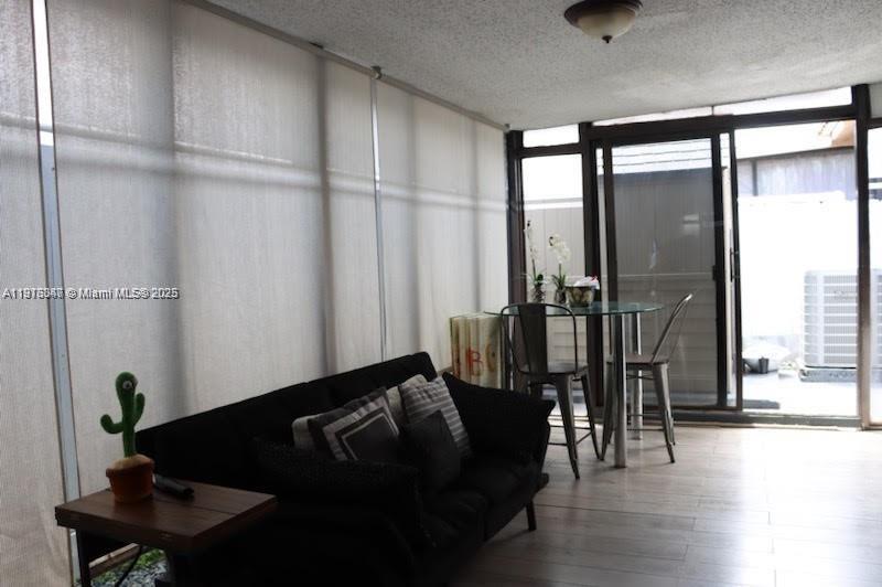 GARDENS OF EL JARDIN SEC - Residential Lease