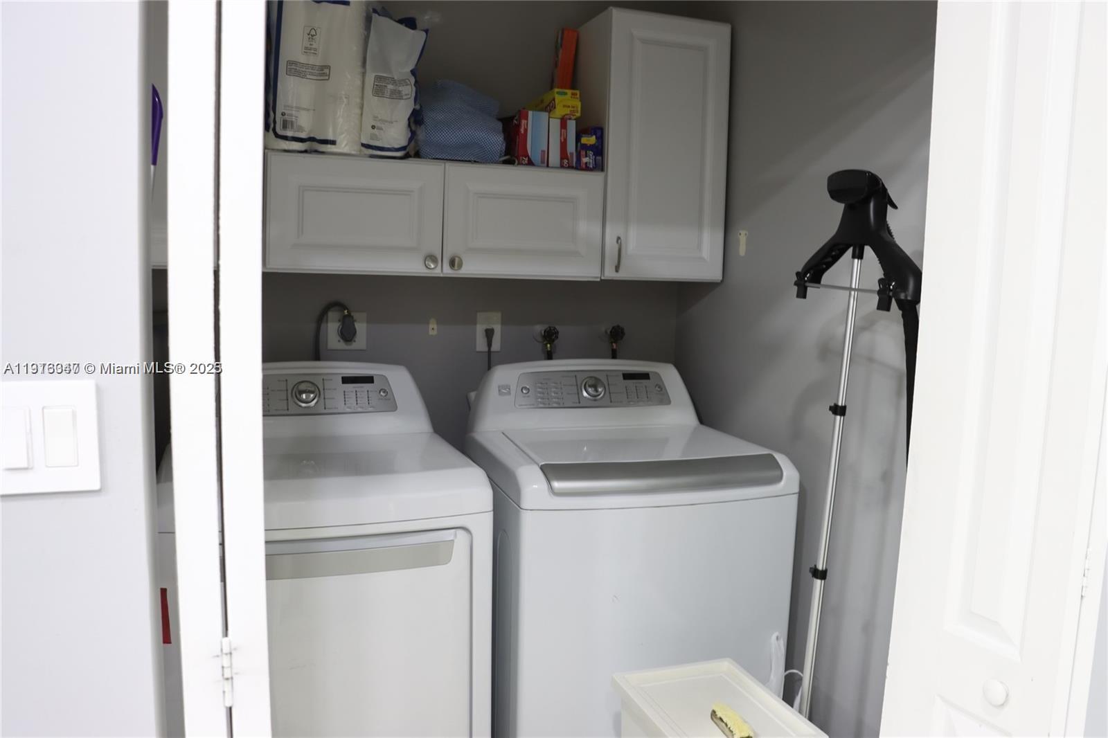 GARDENS OF EL JARDIN SEC - Residential Lease