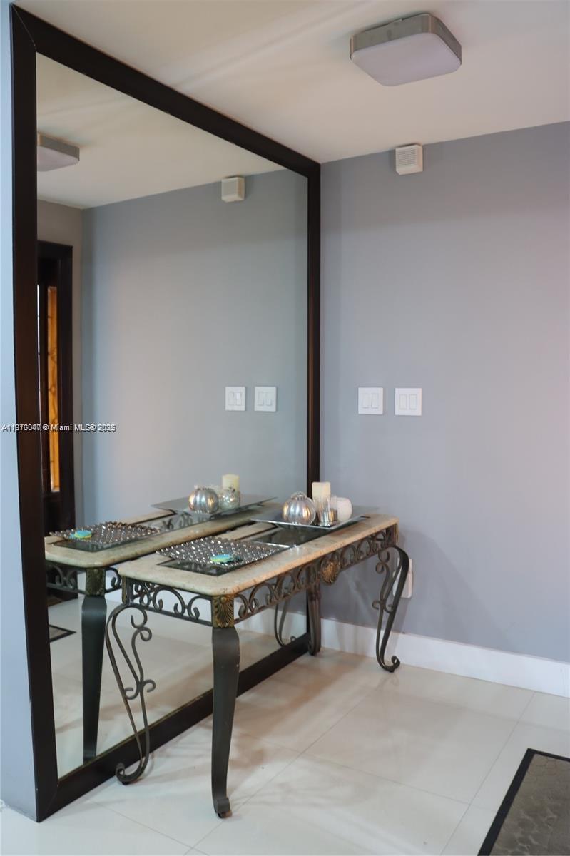 GARDENS OF EL JARDIN SEC - Residential Lease