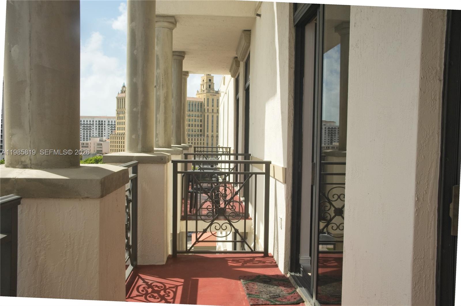 THE PONCE TOWER CONDO - Residential