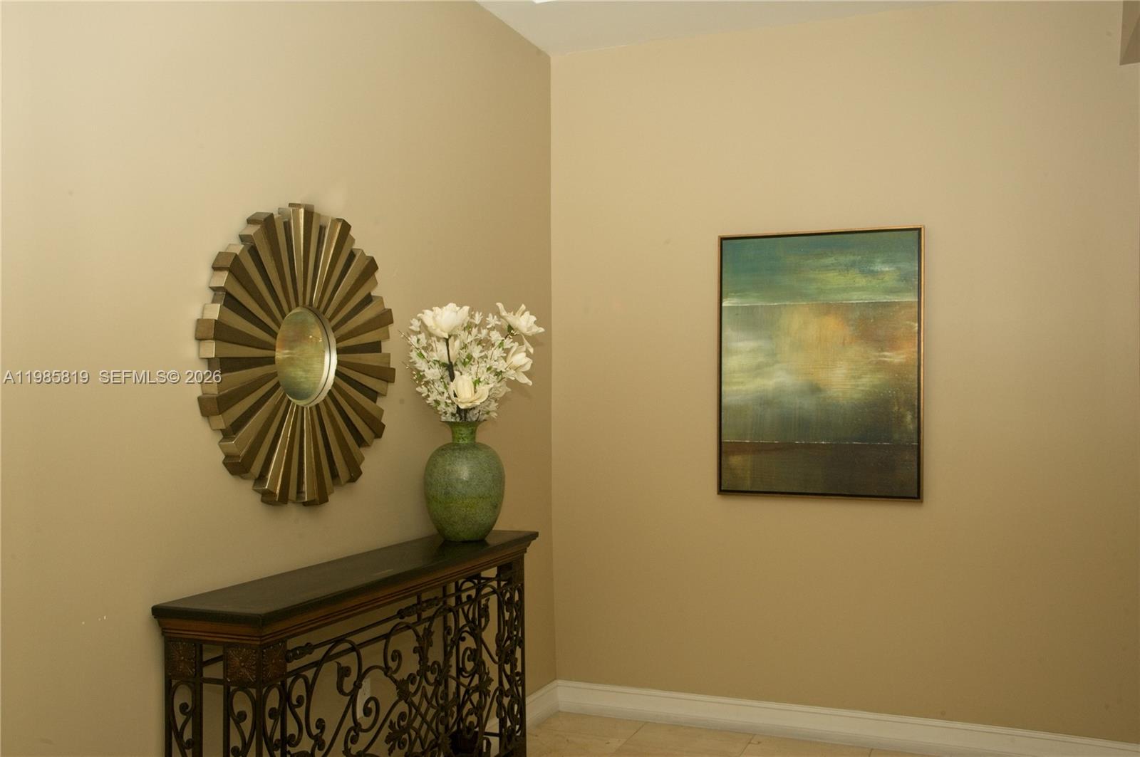 THE PONCE TOWER CONDO - Residential
