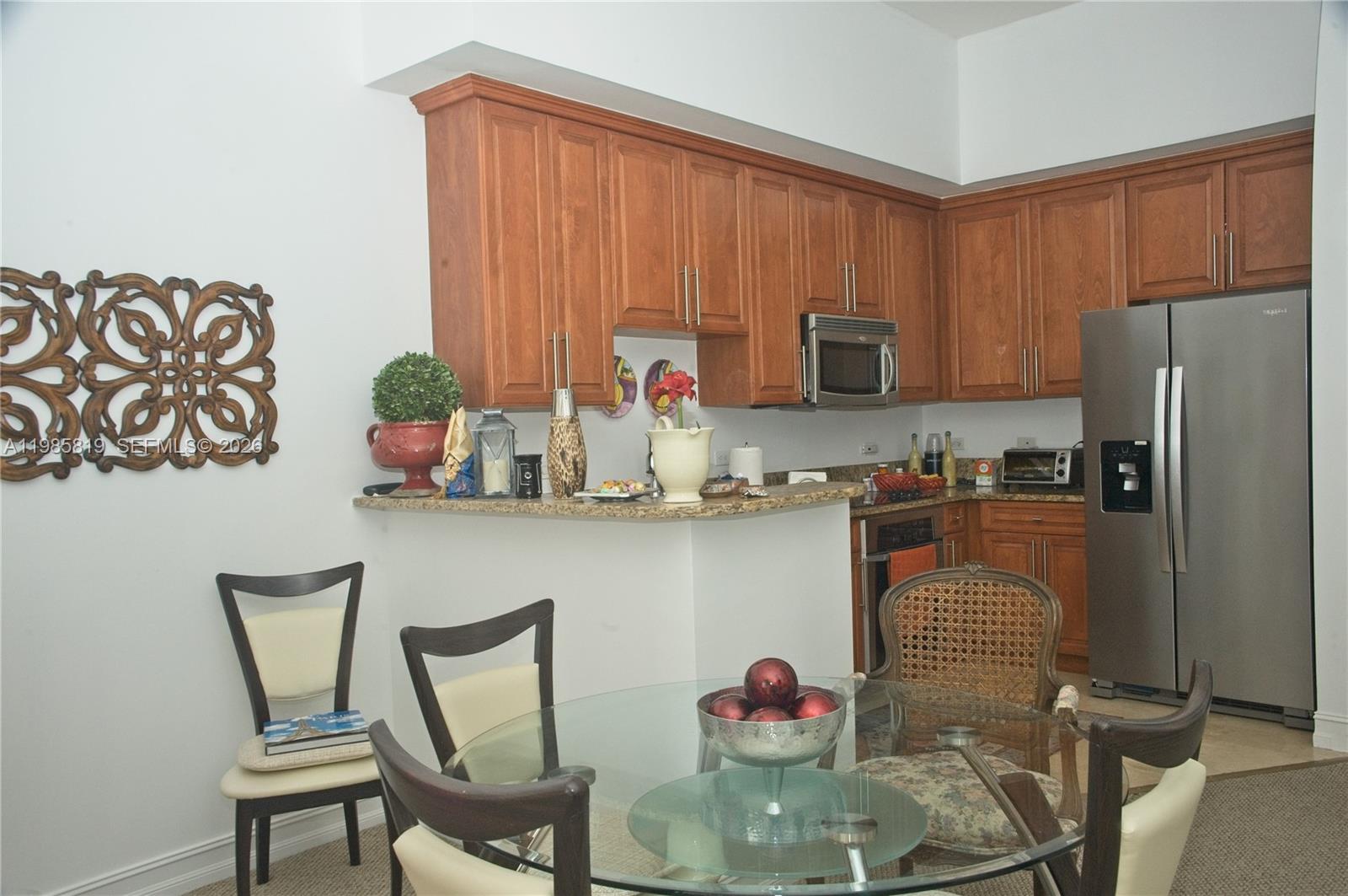 THE PONCE TOWER CONDO - Residential