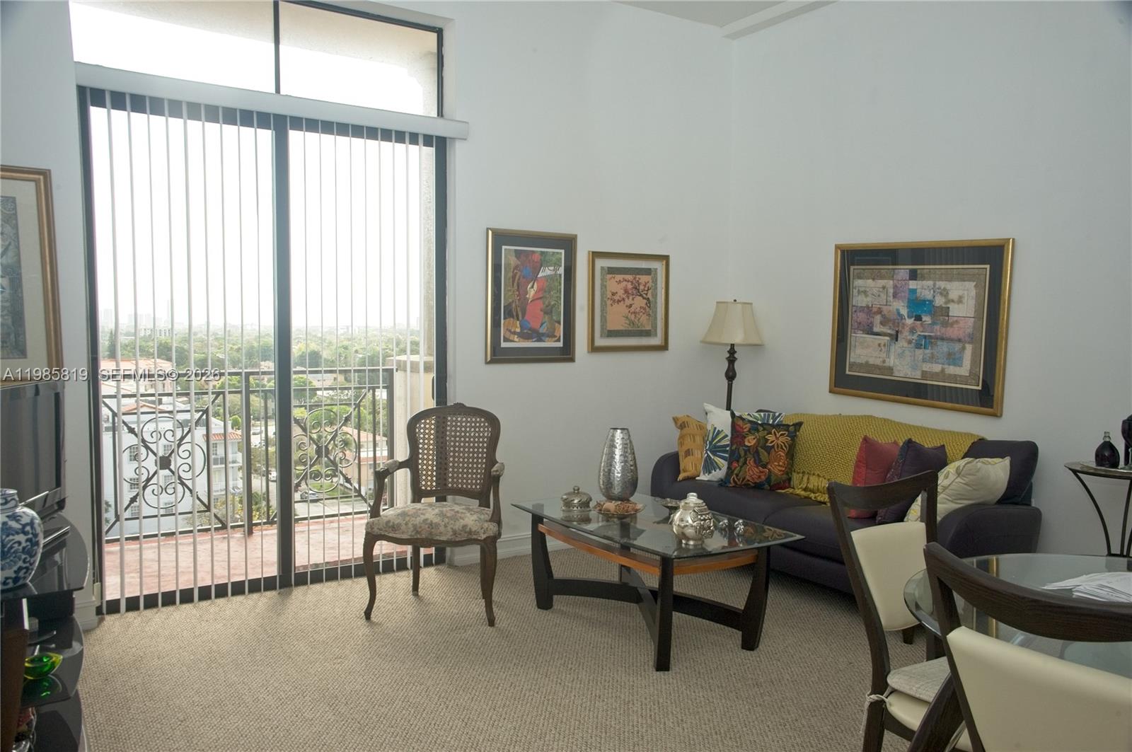 THE PONCE TOWER CONDO - Residential