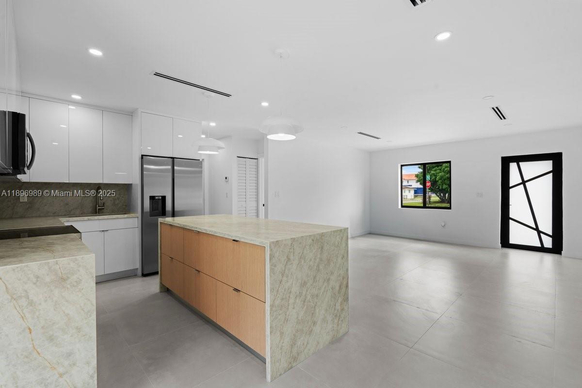 36TH ST LAWNS - Residential