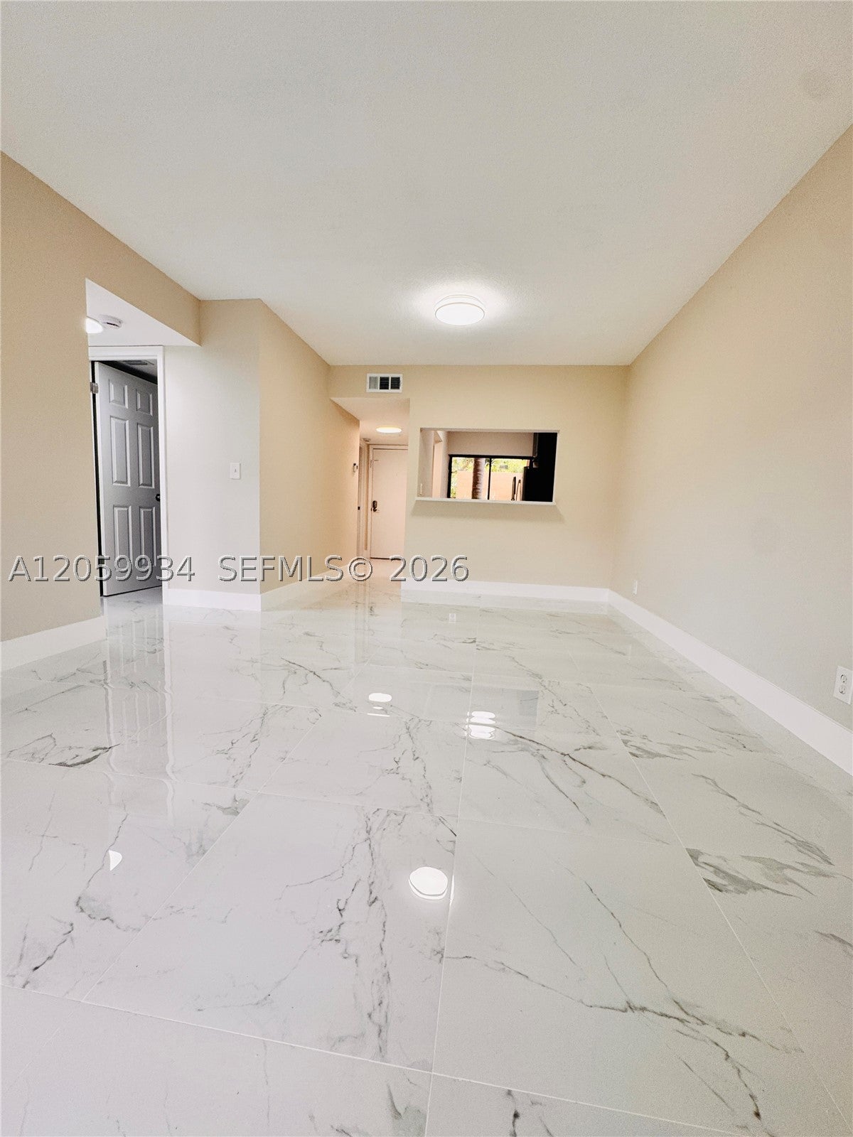 3939 NE 5th Ave C106