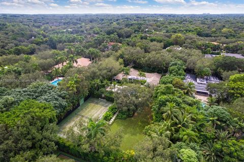 A home in Pinecrest