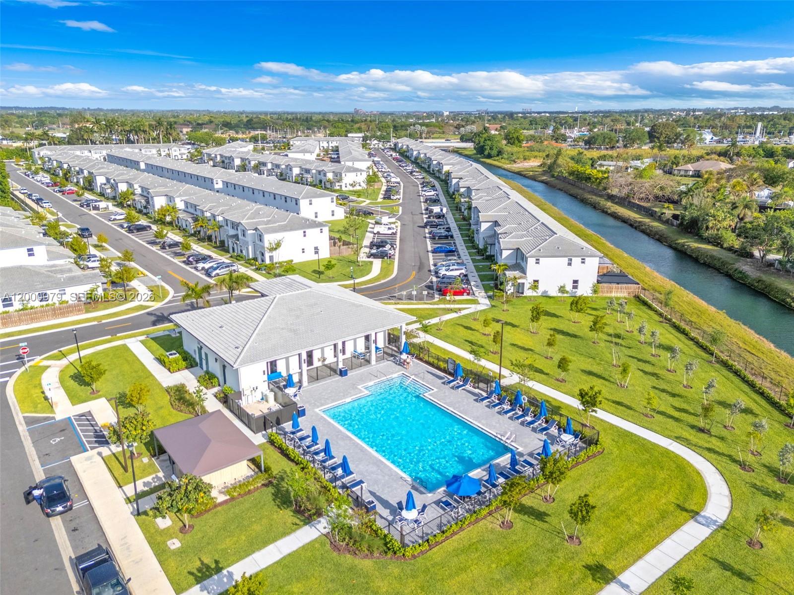 PARADISE PINES - Residential