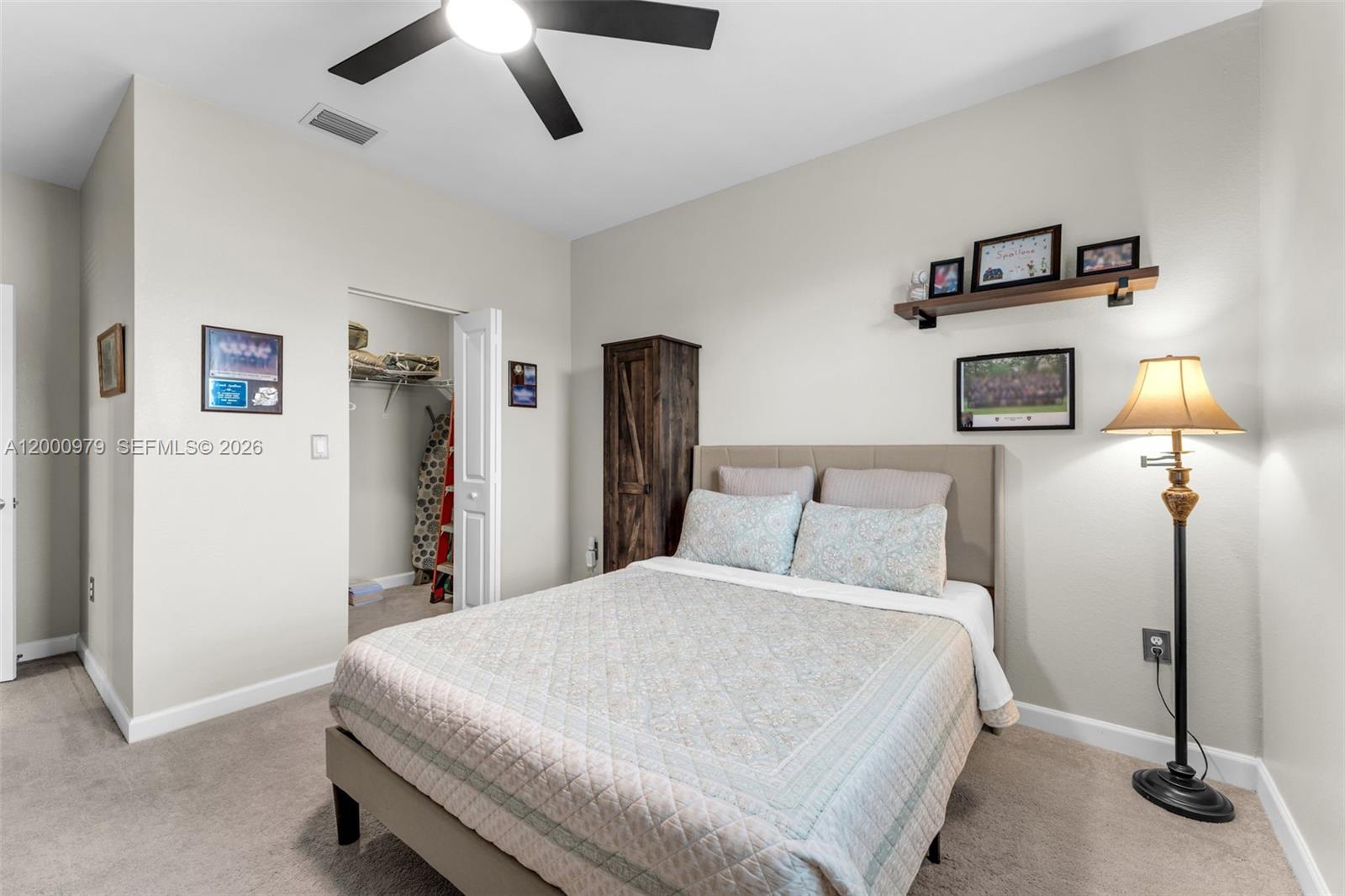 PARADISE PINES - Residential