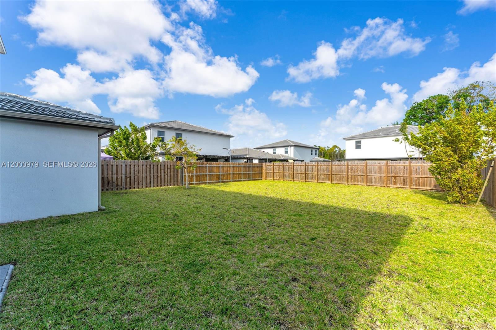 PARADISE PINES - Residential