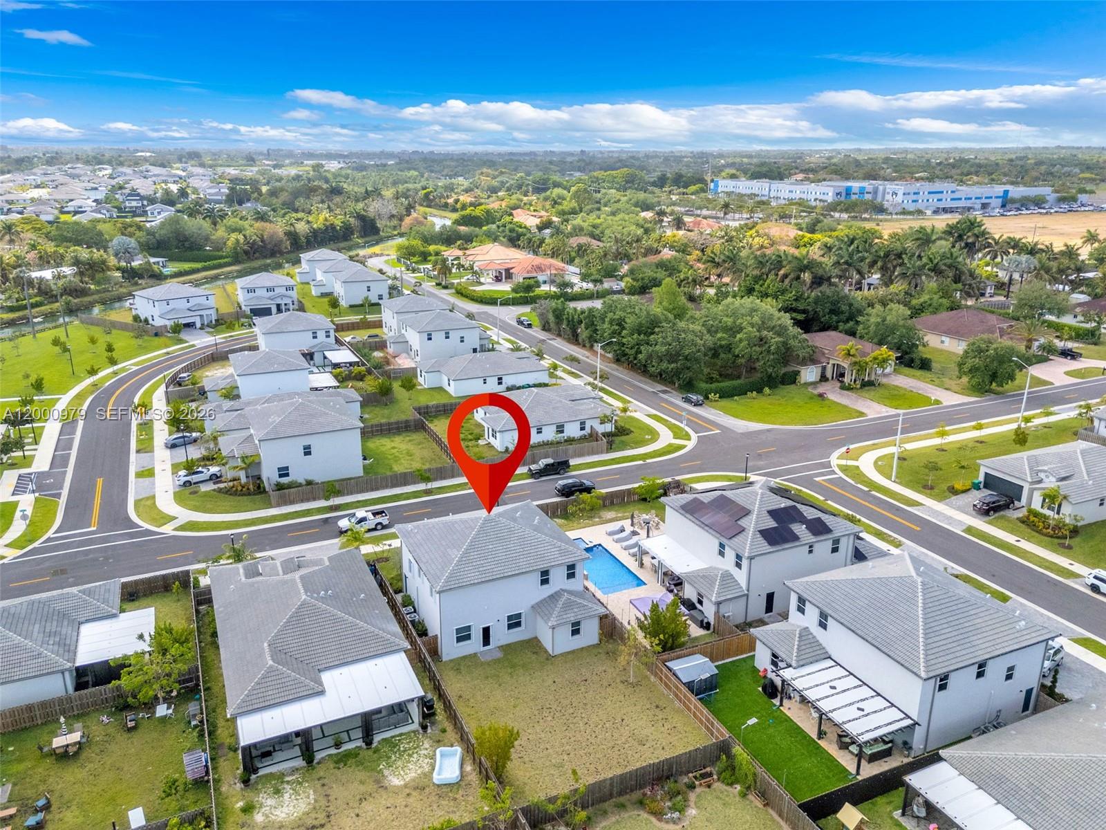 PARADISE PINES - Residential