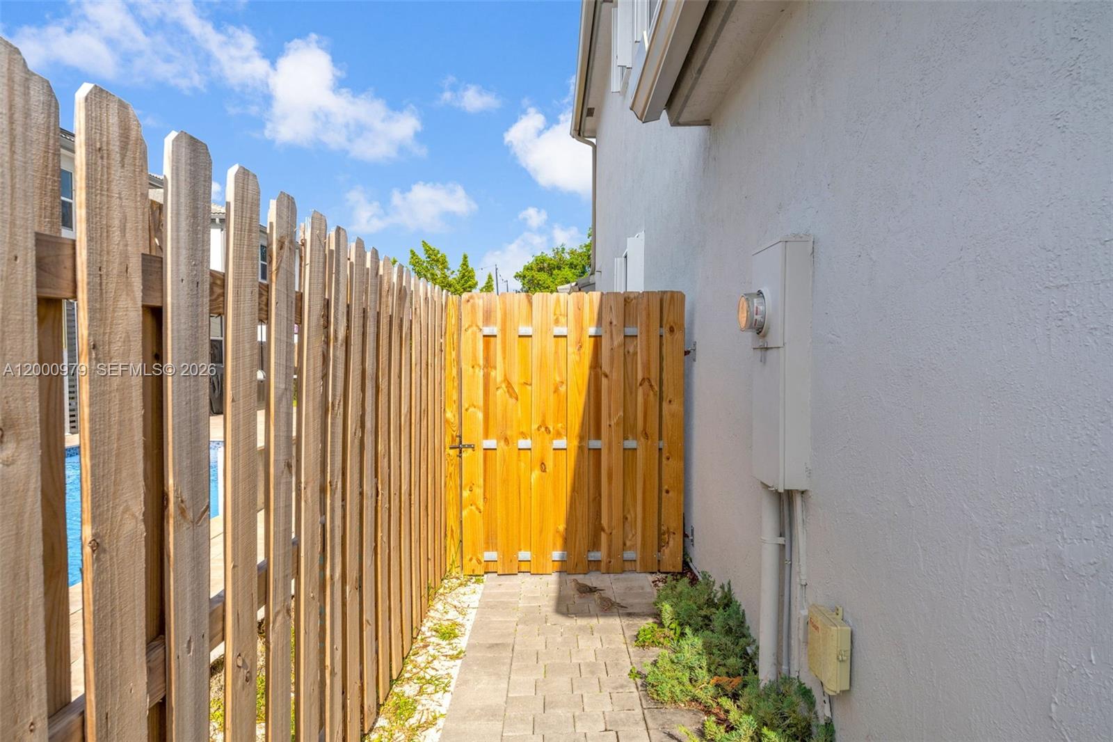 PARADISE PINES - Residential