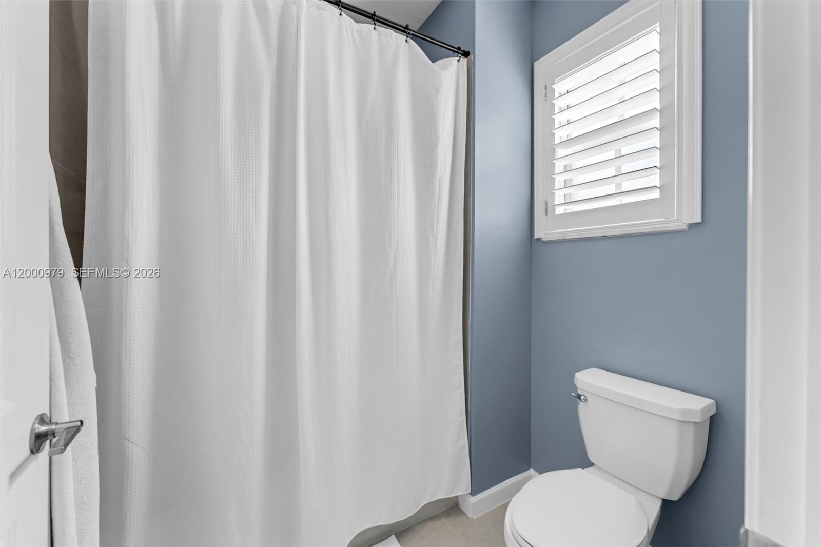 PARADISE PINES - Residential