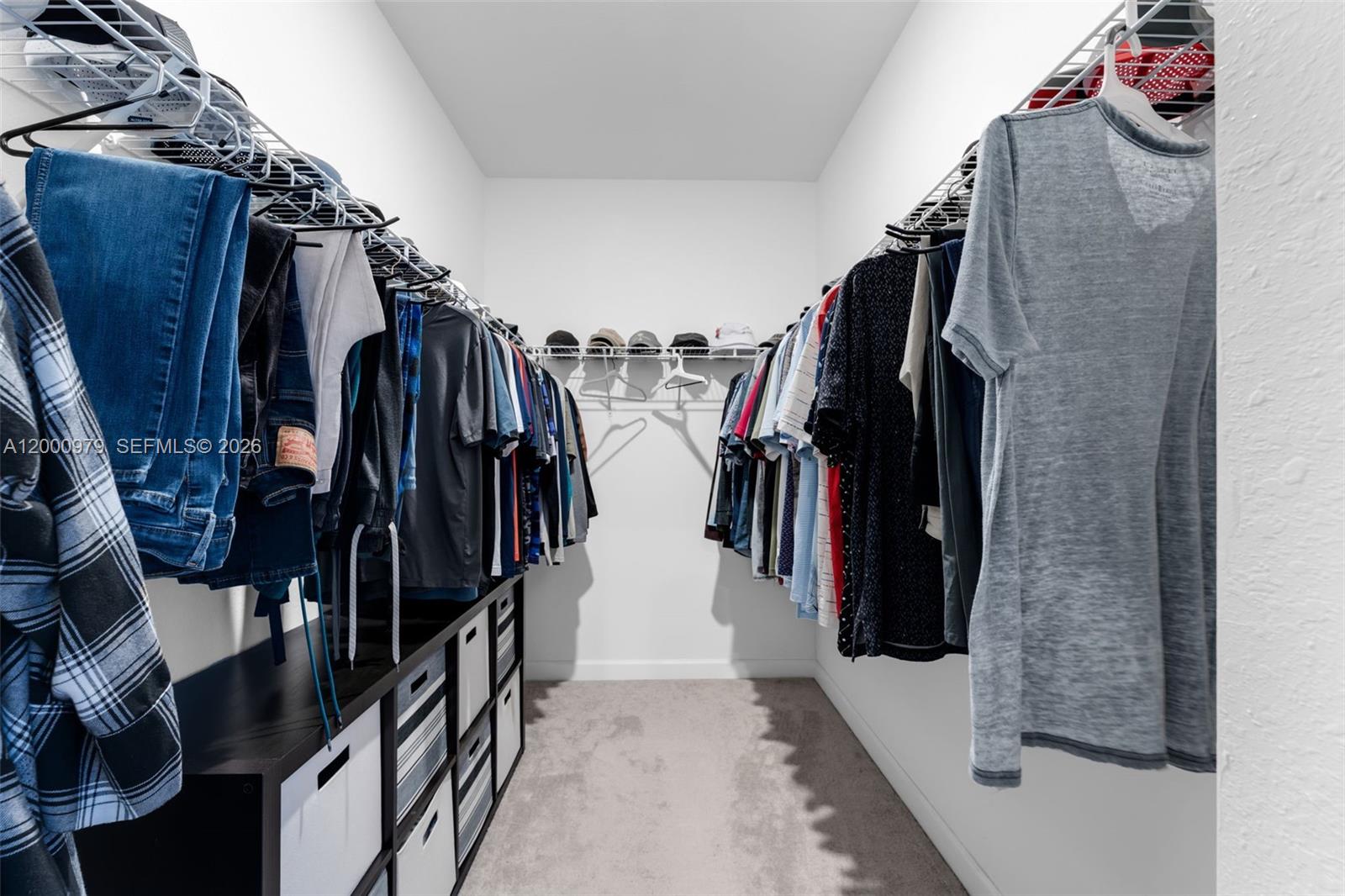 PARADISE PINES - Residential