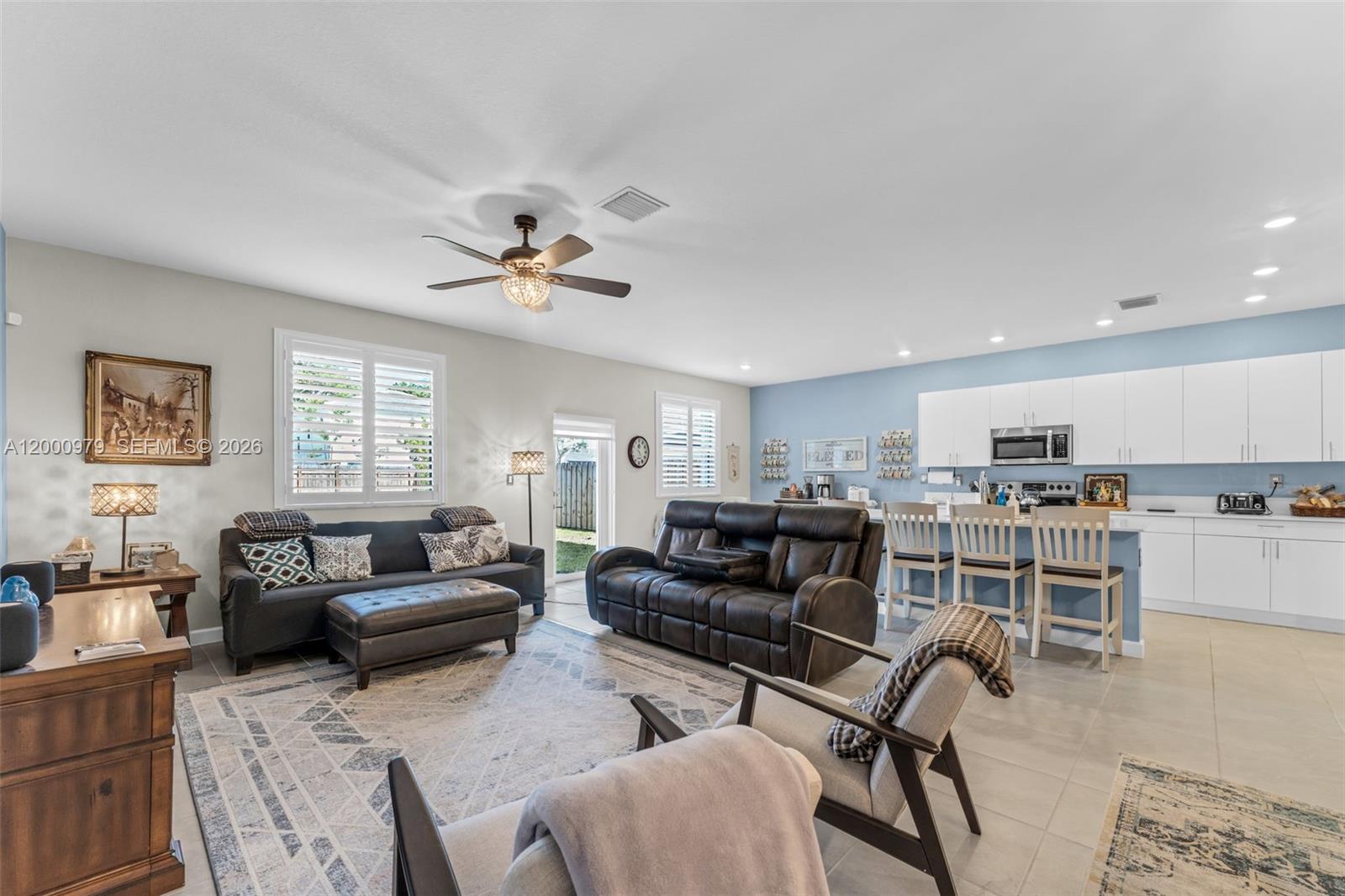 PARADISE PINES - Residential