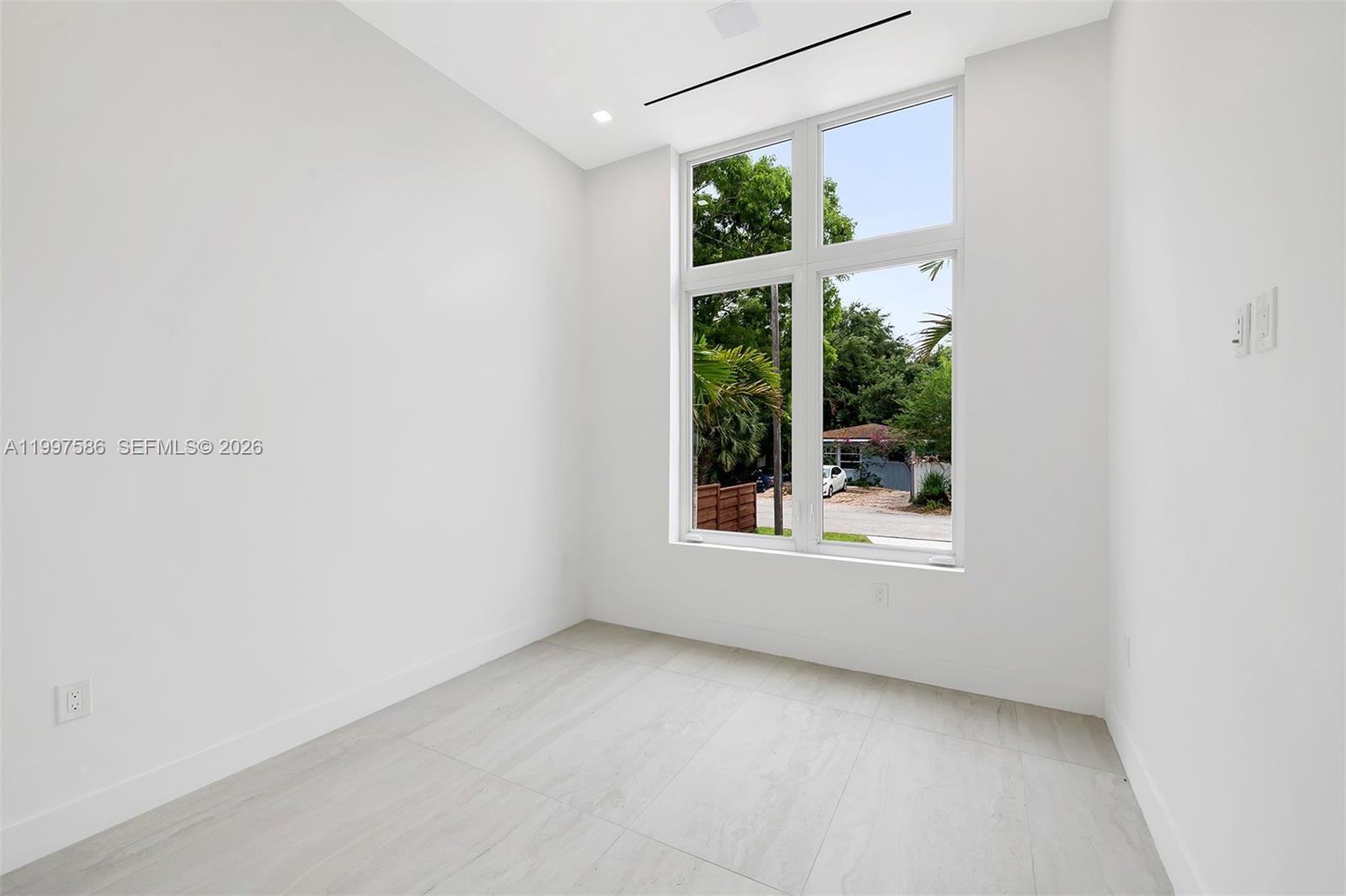 VICTORIA PARK CORR AMEN P - Residential Lease