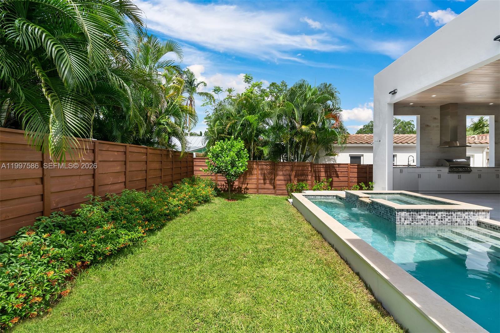 VICTORIA PARK CORR AMEN P - Residential Lease