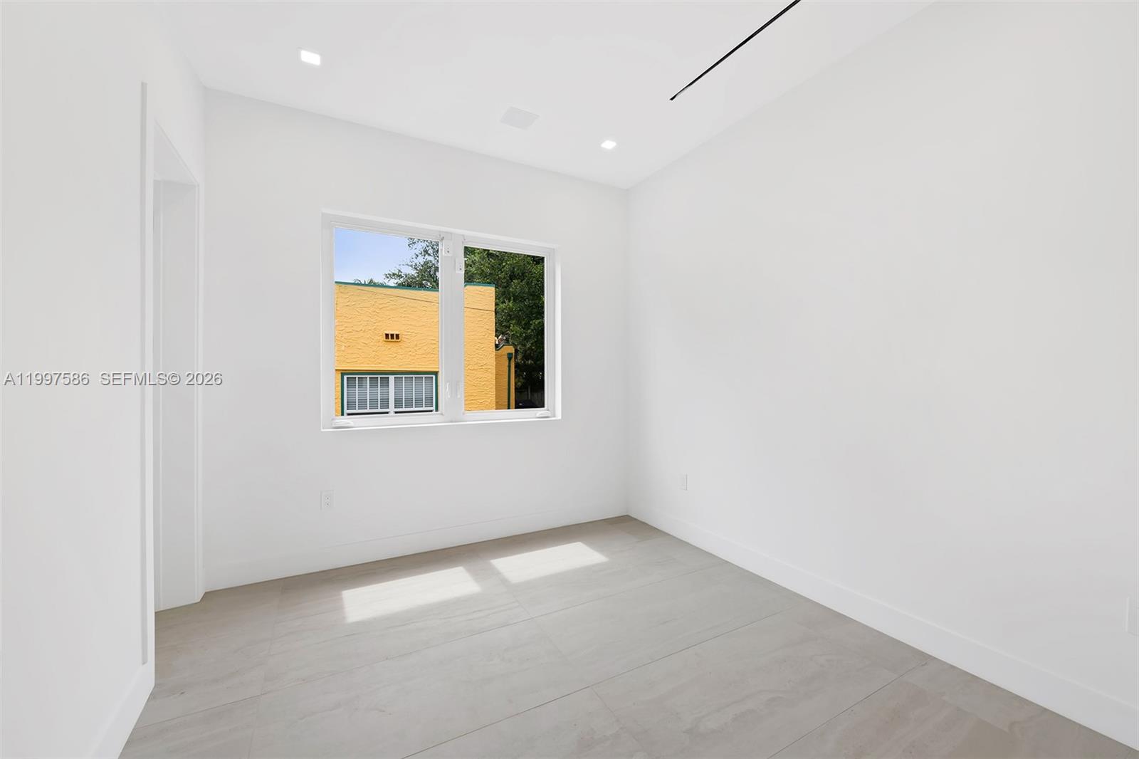 VICTORIA PARK CORR AMEN P - Residential Lease