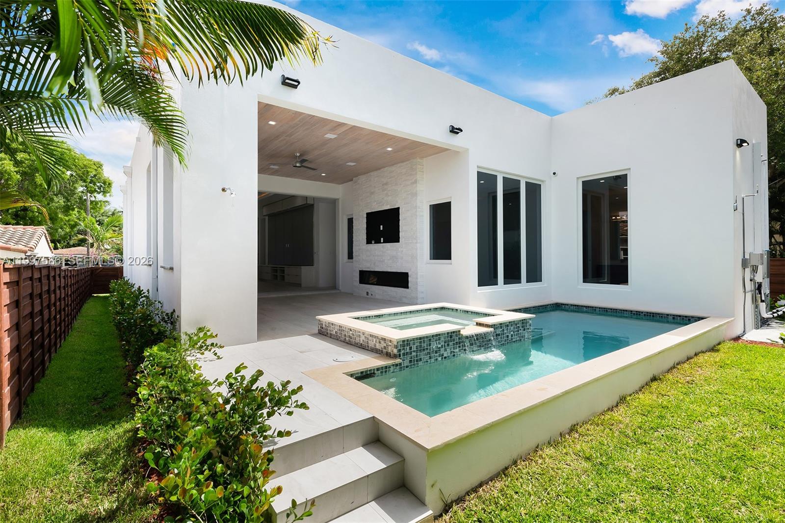 VICTORIA PARK CORR AMEN P - Residential Lease