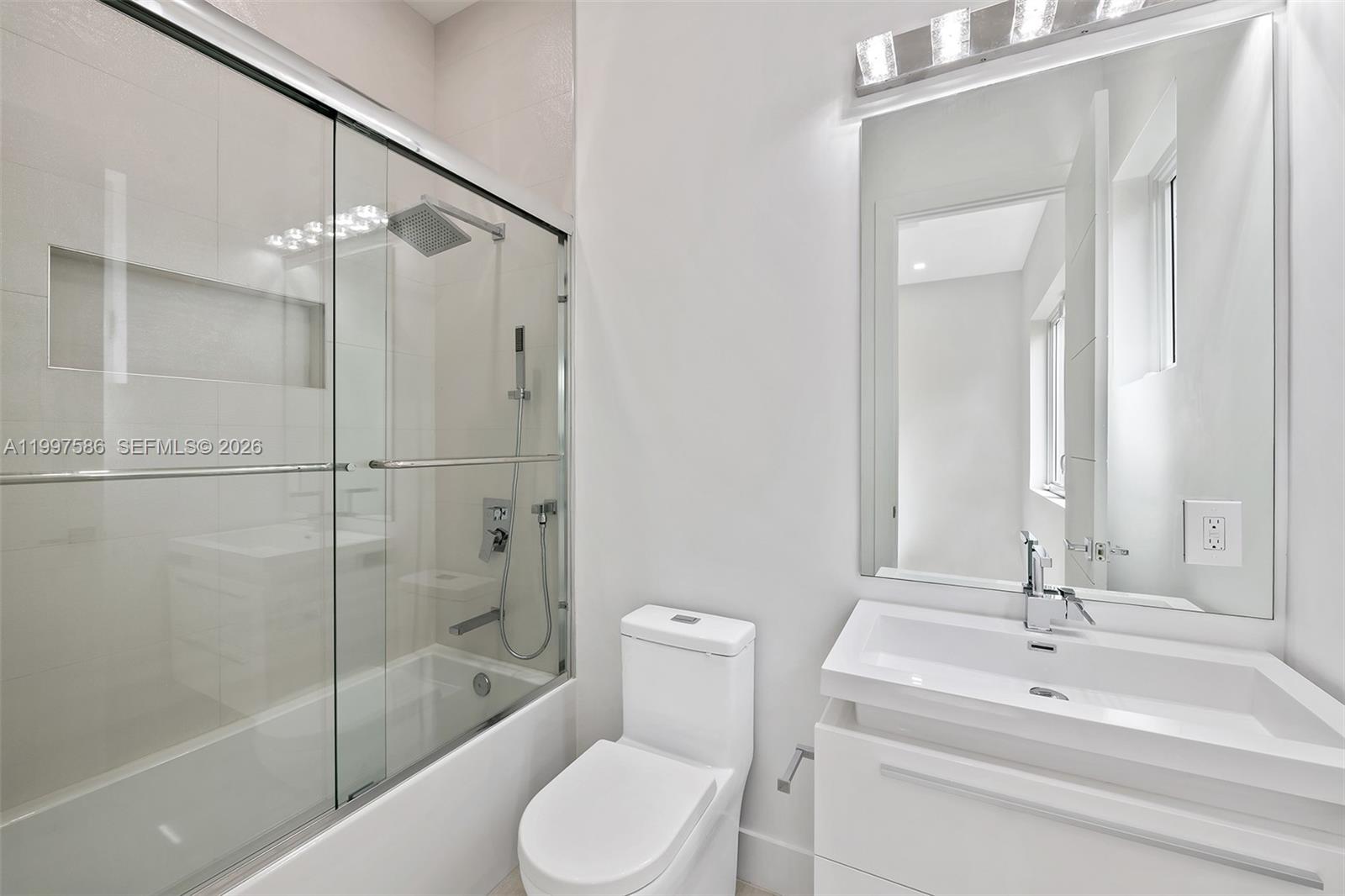 VICTORIA PARK CORR AMEN P - Residential Lease