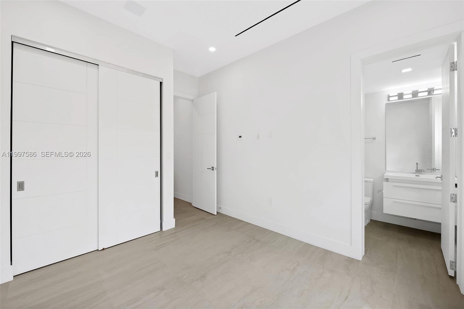 VICTORIA PARK CORR AMEN P - Residential Lease