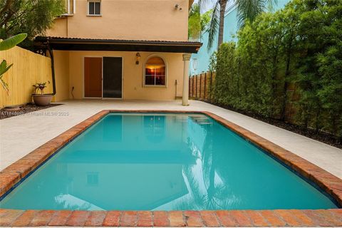 3049 Mary St Coconut Grove FL 33133