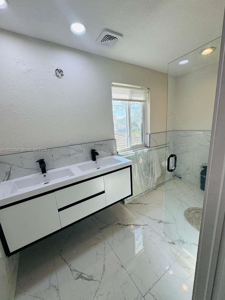 AVALON - Residential