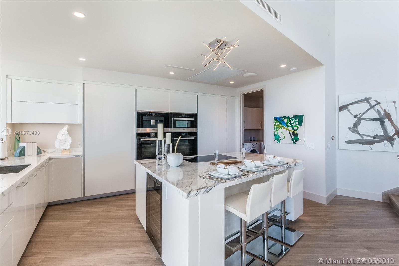18555 COLLINS AVENUE COND - Residential