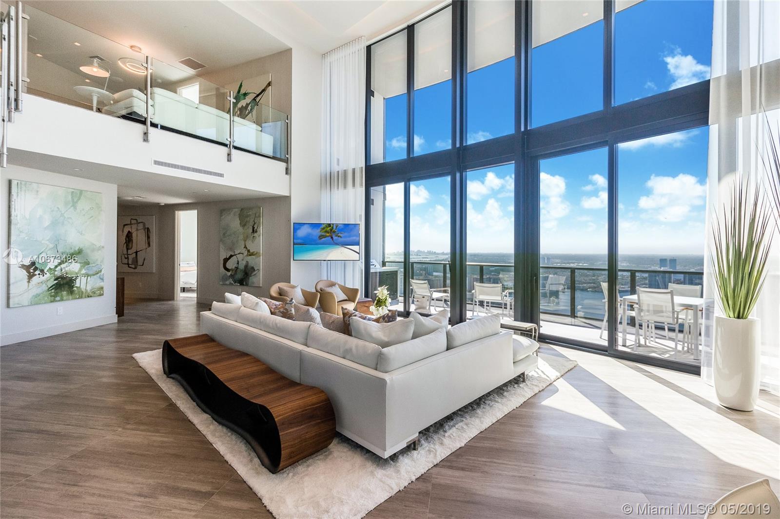 18555 COLLINS AVENUE COND - Residential