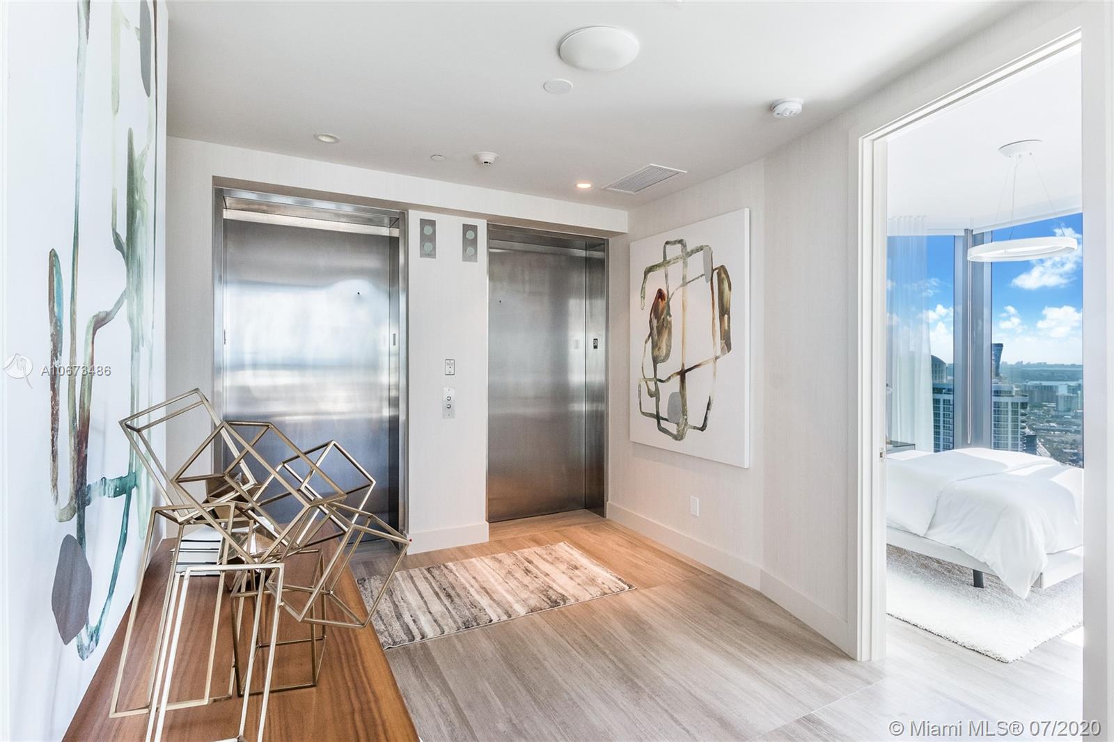 18555 COLLINS AVENUE COND - Residential