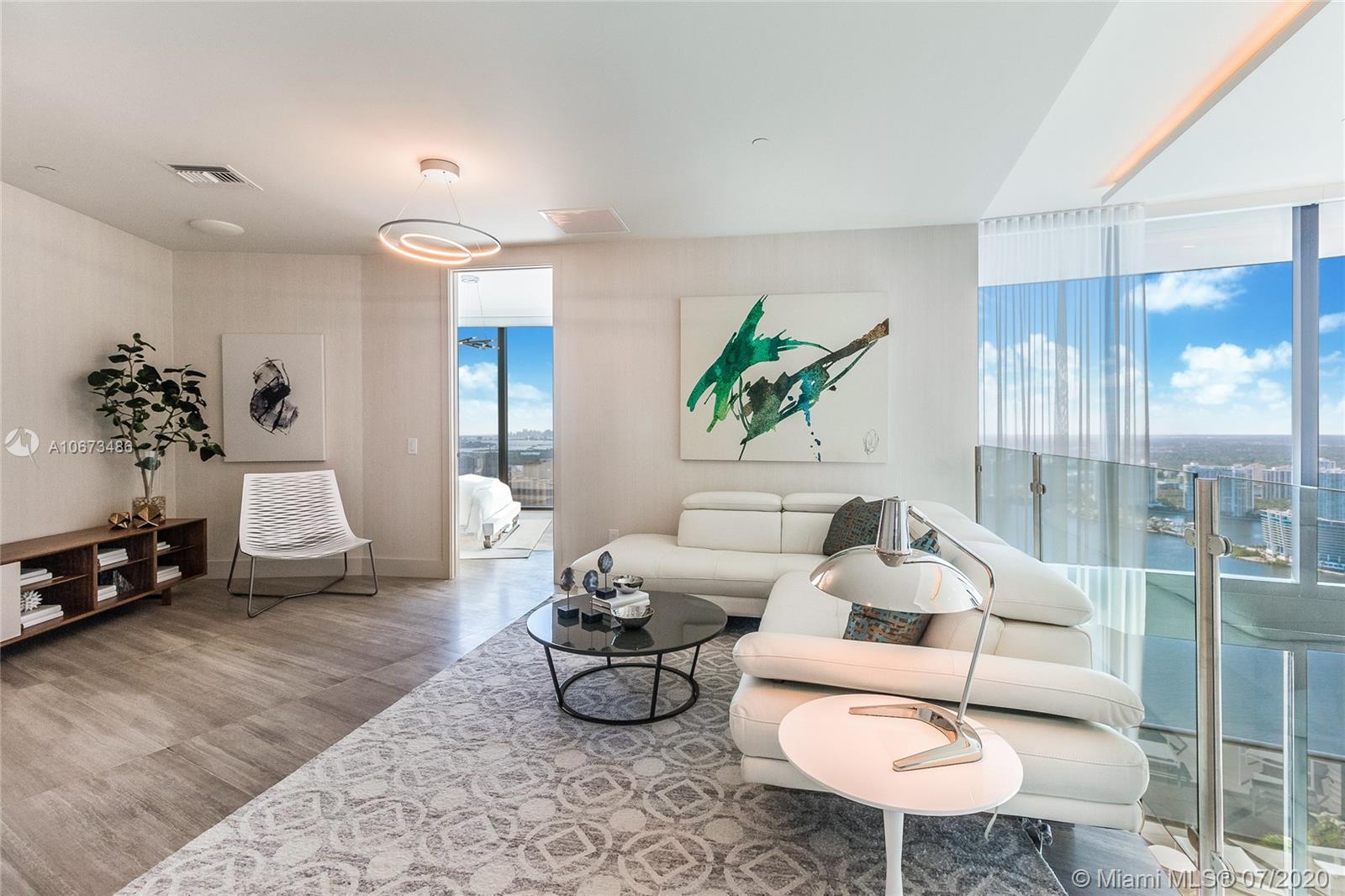18555 COLLINS AVENUE COND - Residential