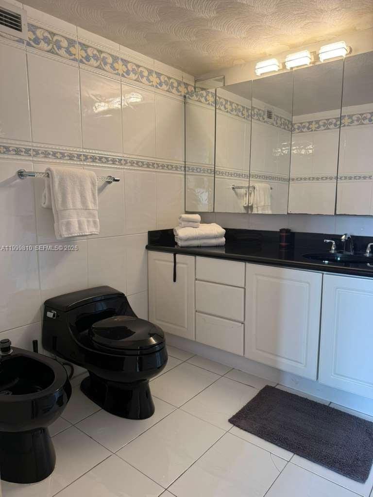 MAISON GRANDE CONDO - Residential Lease