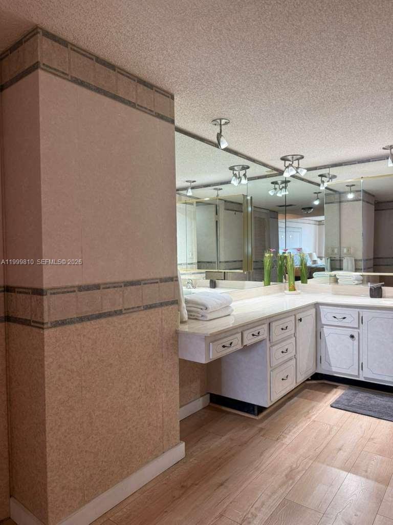 MAISON GRANDE CONDO - Residential Lease