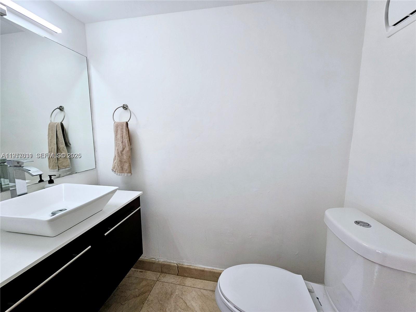 TAMIAMI LAKES SEC 5 - Residential Lease